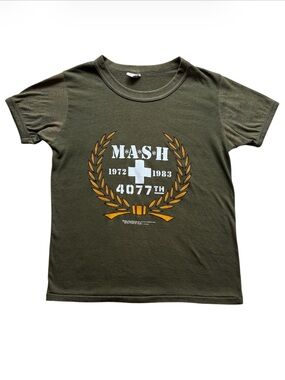 Vintage 1983 MASH TV Show 4077th Green Graphic T-Shirt Size Medium Fits Small